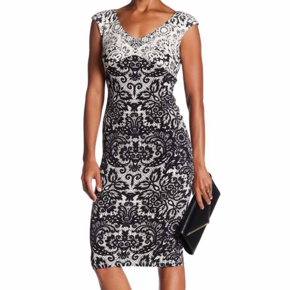 Maggie London Cap Sleeve Lace print dress 👗